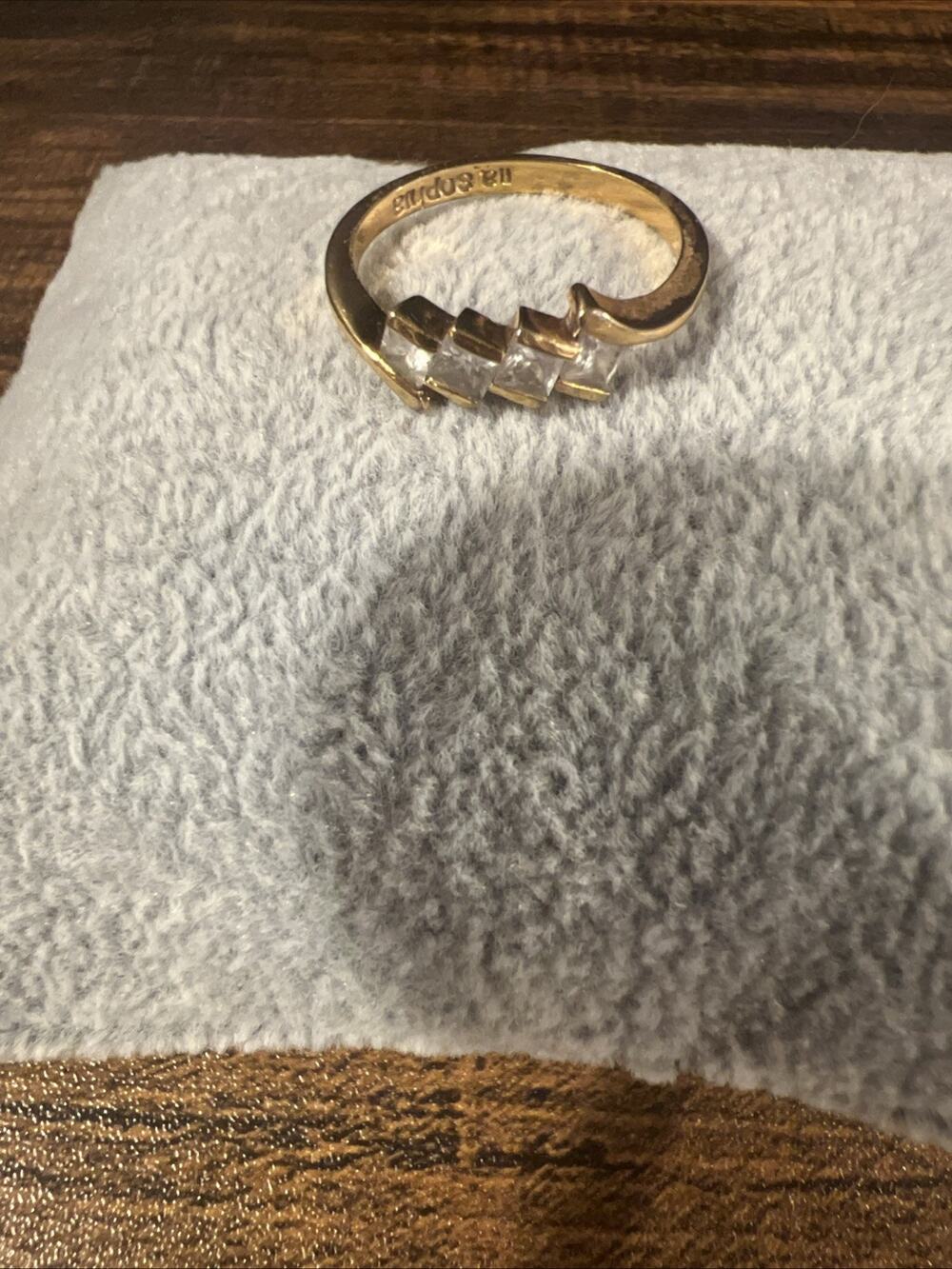 Lia Sophia Fashion Ring Size 7- Gold Tone with Square Cut Crystals (4)